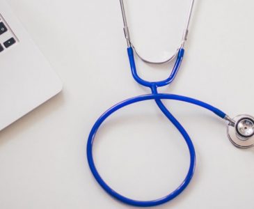 ukcat-bmat-blue-stethoscope-mac ukcat-bmat-blue-stethoscope-mac