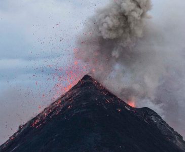 geography-volcano-erupting geography-volcano-erupting